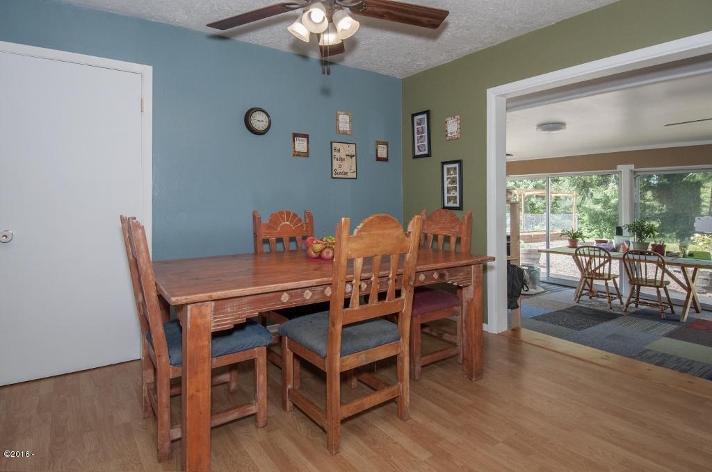 316 Old River Road Northeast Siletz, OR 97380 - Photo 12 of 37 Dining Room - View 1 (1024x680)