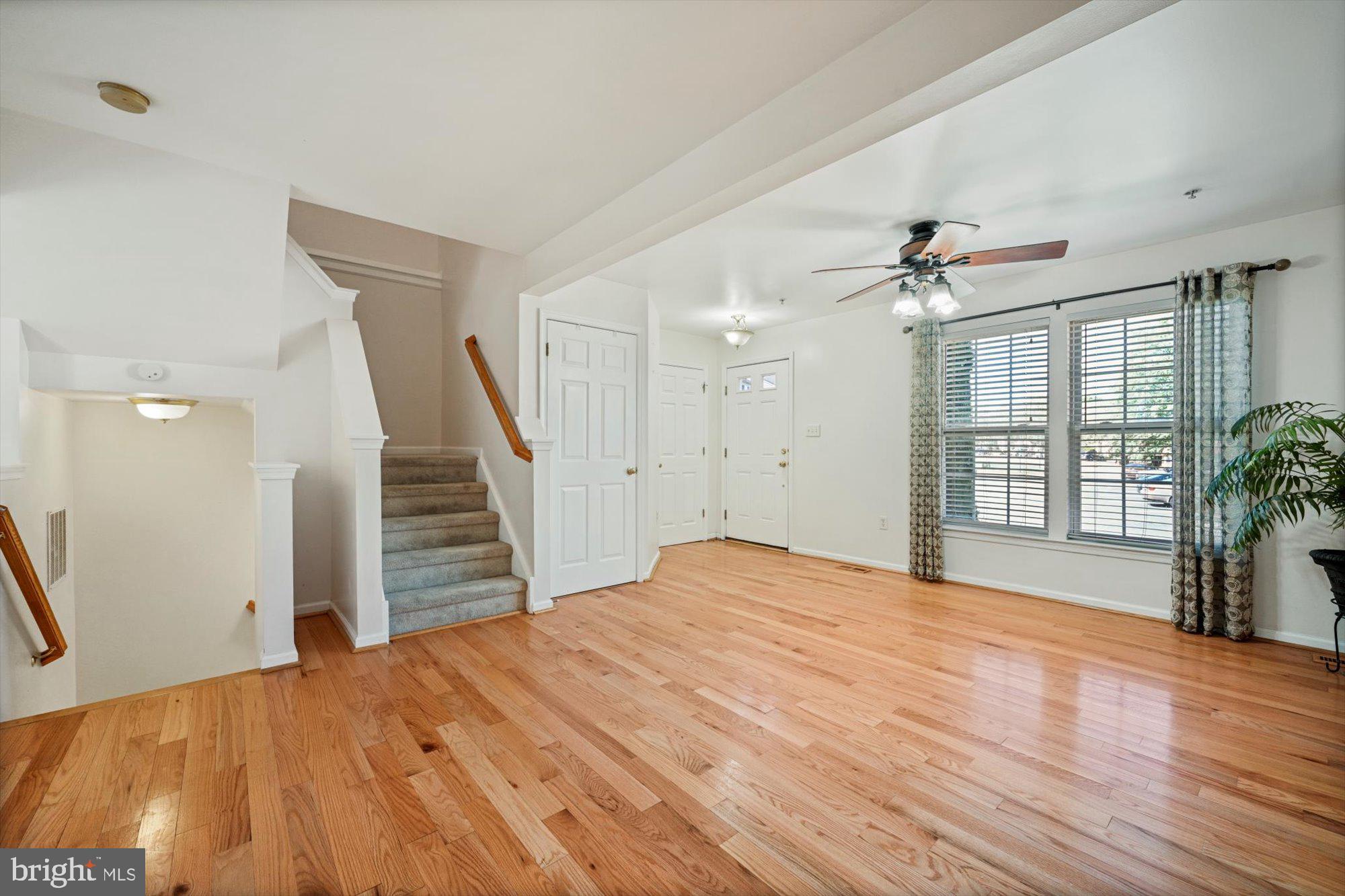1502 Orchard View Road Reading, PA 19606 - Photo 4 of 29