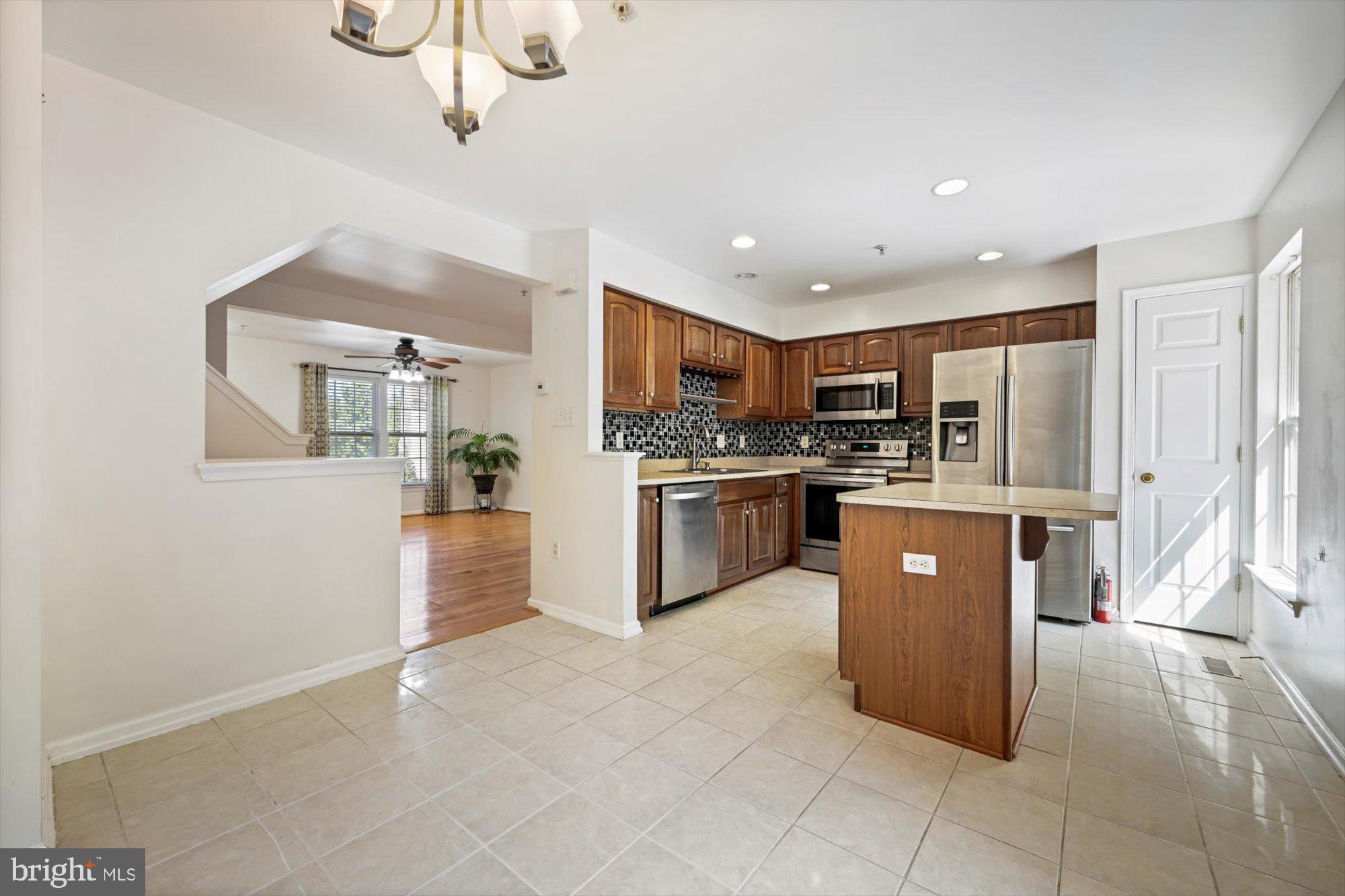 1502 Orchard View Road Reading, PA 19606 - Photo 7 of 29