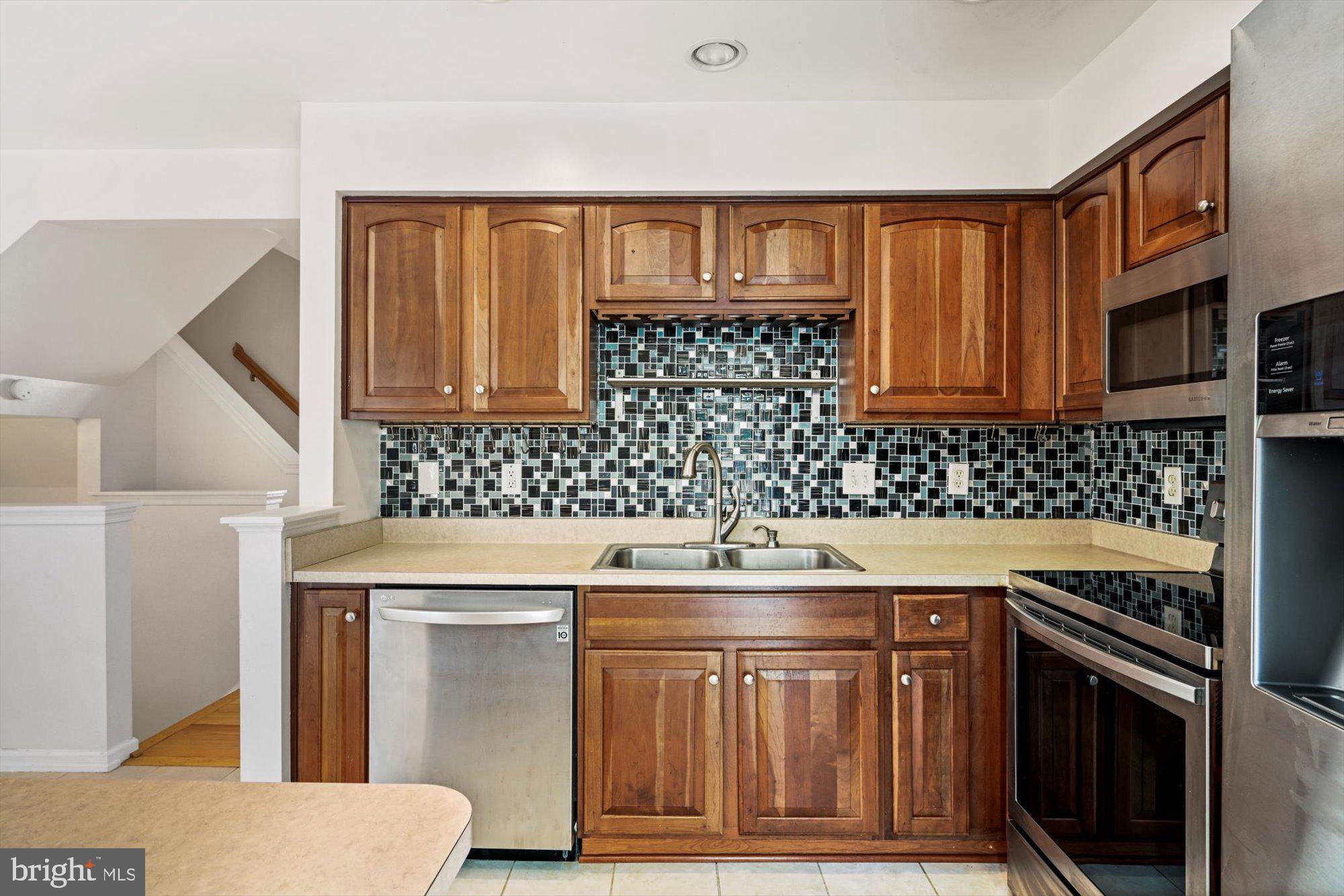 1502 Orchard View Road Reading, PA 19606 - Photo 10 of 29