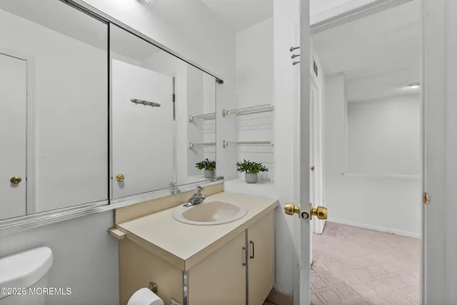 $525,000 | 99 Woodmere Drive, Unit 705, Parlin, NJ 08859