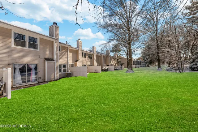 $525,000 | 99 Woodmere Drive, Unit 705, Parlin, NJ 08859