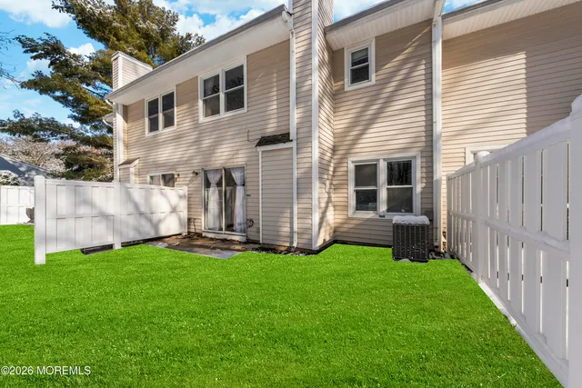 $525,000 | 99 Woodmere Drive, Unit 705, Parlin, NJ 08859