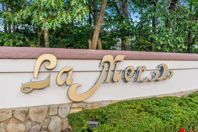 $525,000 | 99 Woodmere Drive, Unit 705, Parlin, NJ 08859