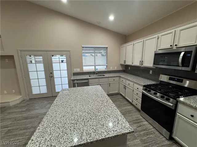 $2,000 | 2503 Hollow Oak Avenue, North Las Vegas, NV 89031
