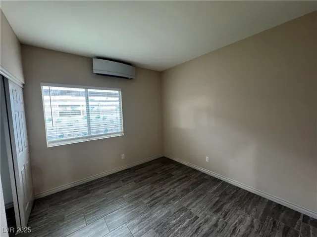 $2,000 | 2503 Hollow Oak Avenue, North Las Vegas, NV 89031