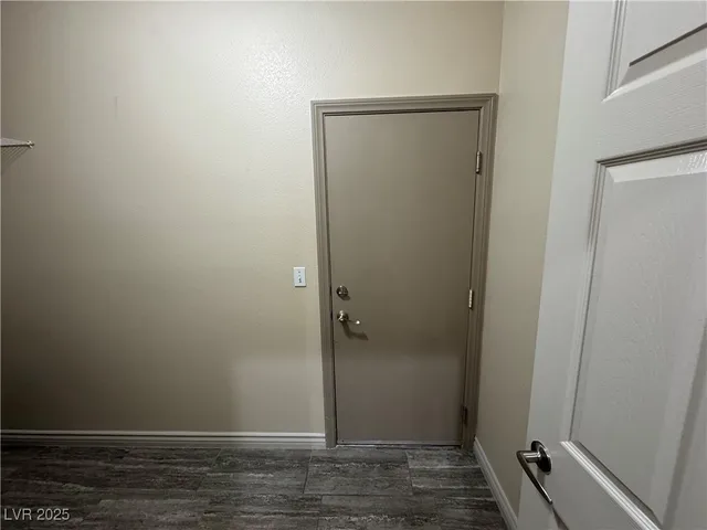 $2,000 | 2503 Hollow Oak Avenue, North Las Vegas, NV 89031