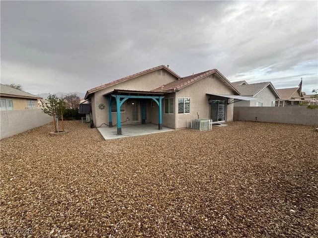 $2,000 | 2503 Hollow Oak Avenue, North Las Vegas, NV 89031