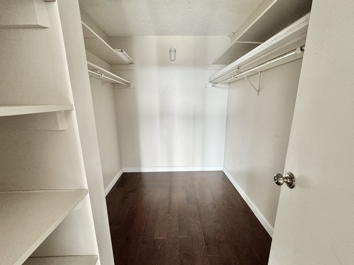2015 South Finley Road, Unit 407 Lombard, IL 60148 - Photo 13 of 23