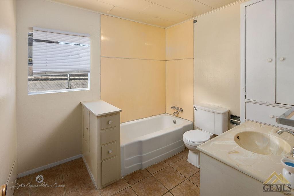 327 E Street Taft, CA 93268 - Photo 14 of 23