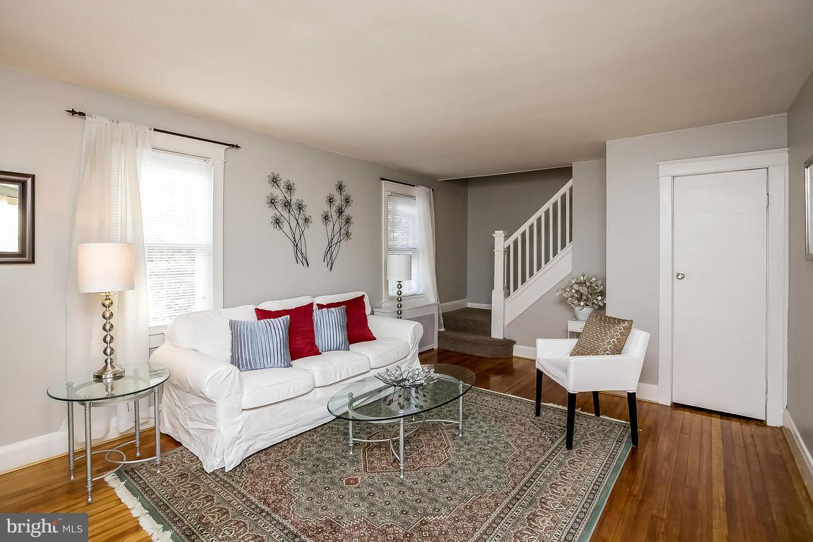 8321 Beryl Road Baltimore, MD 21234 - Photo 3 of 29 Living Room