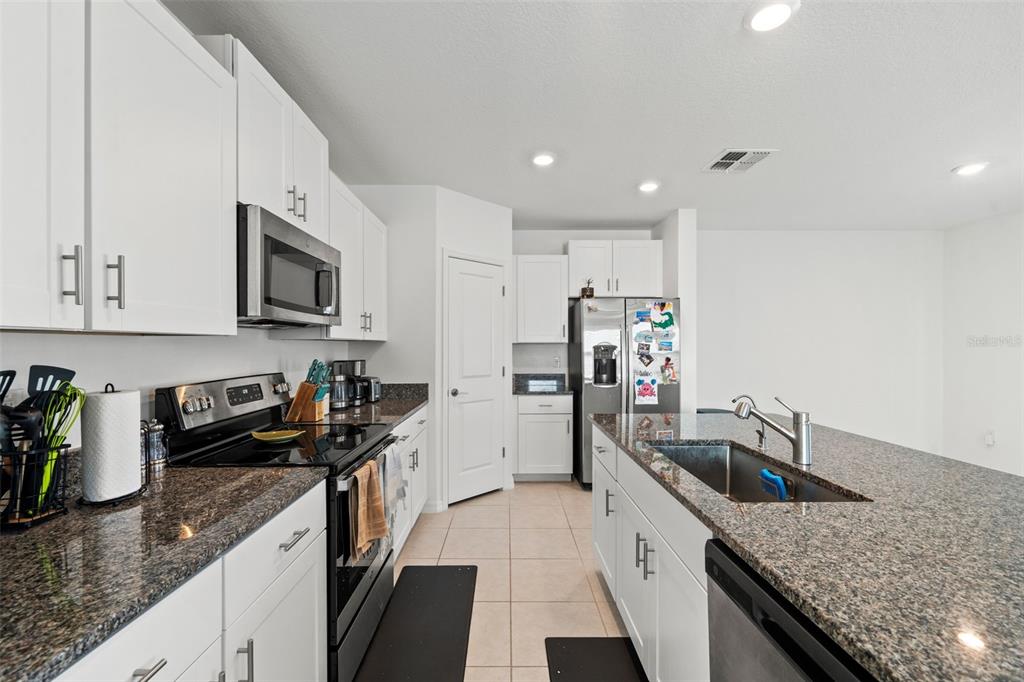 156 Rose Bud Ln Spring Hill Spring Hill, FL 34609 - Photo 8 of 51