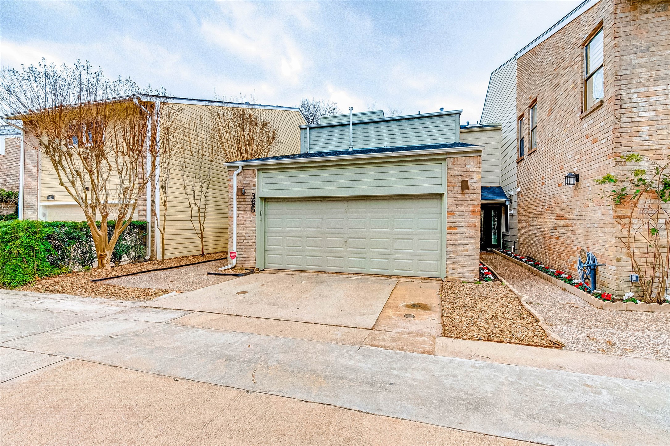 395 Rancho Bauer Drive Houston, TX 77079 - Photo 7 of 50