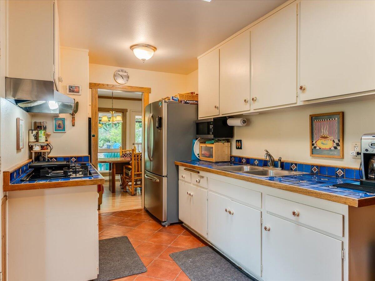 4217 Encore Drive Santa Barbara, CA 93110 - Photo 22 of 84 19-Central Coast Media & Marketing _ 421