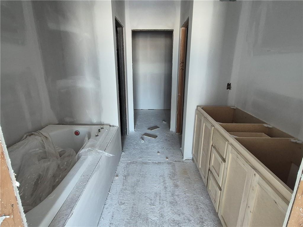 4925 146th Street Basehor, KS 66007 - Photo 13 of 66