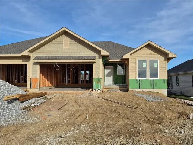 $469,000 | 4925 146th Street, Basehor, KS 66007