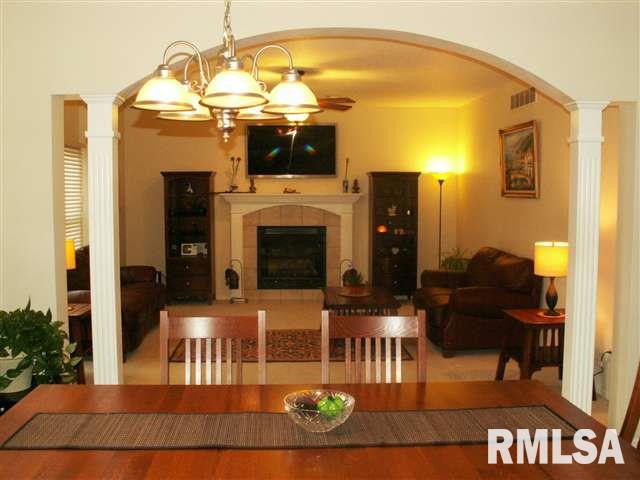 4037 Thunder Ridge Road Bettendorf, IA 52722 - Photo 3 of 12 Gallery Image 3