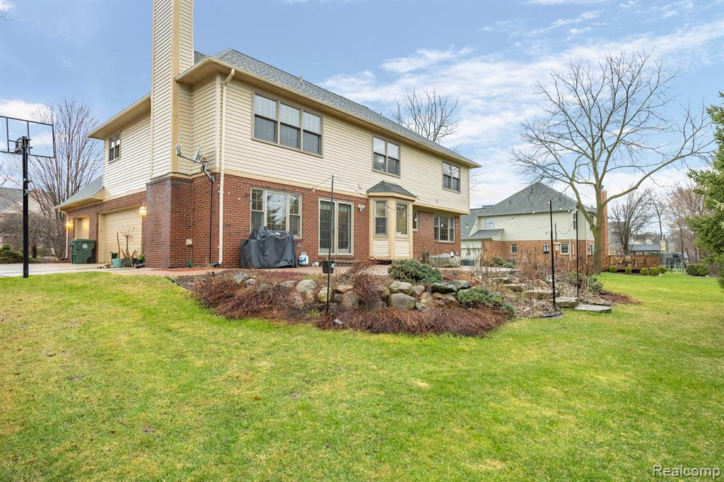 3945 Red Root Road Lake Orion, MI 48360 - Photo 46 of 54