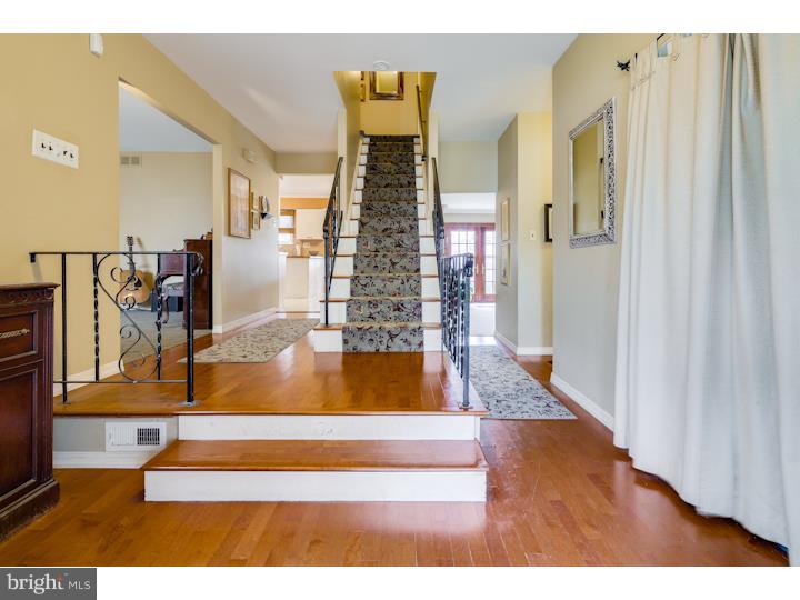 4 Banner Road Cherry Hill, NJ 08003 - Photo 2 of 24