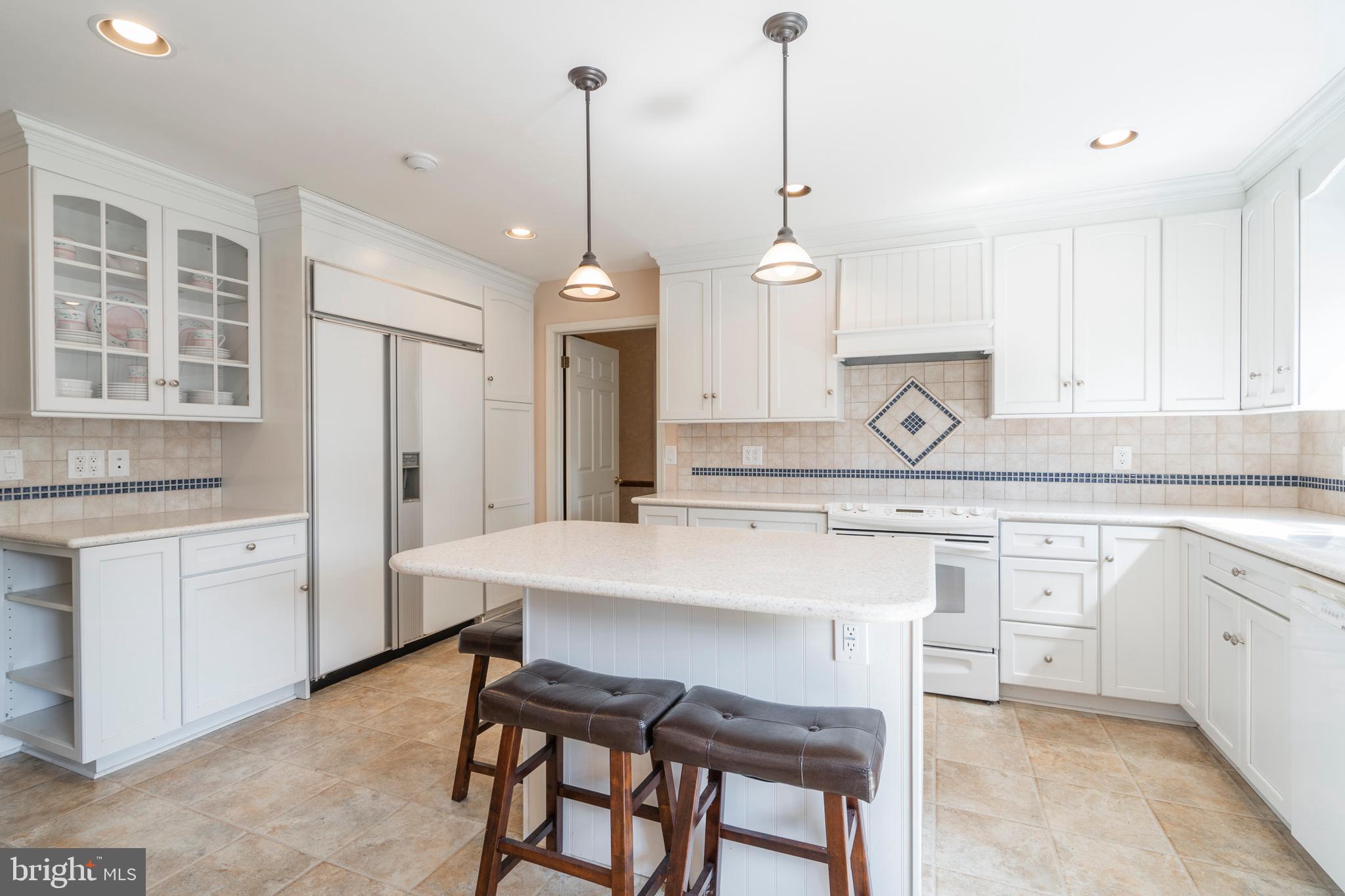 14 Highfield Lane Wayne, PA 19087 - Photo 7 of 42 Kitchen