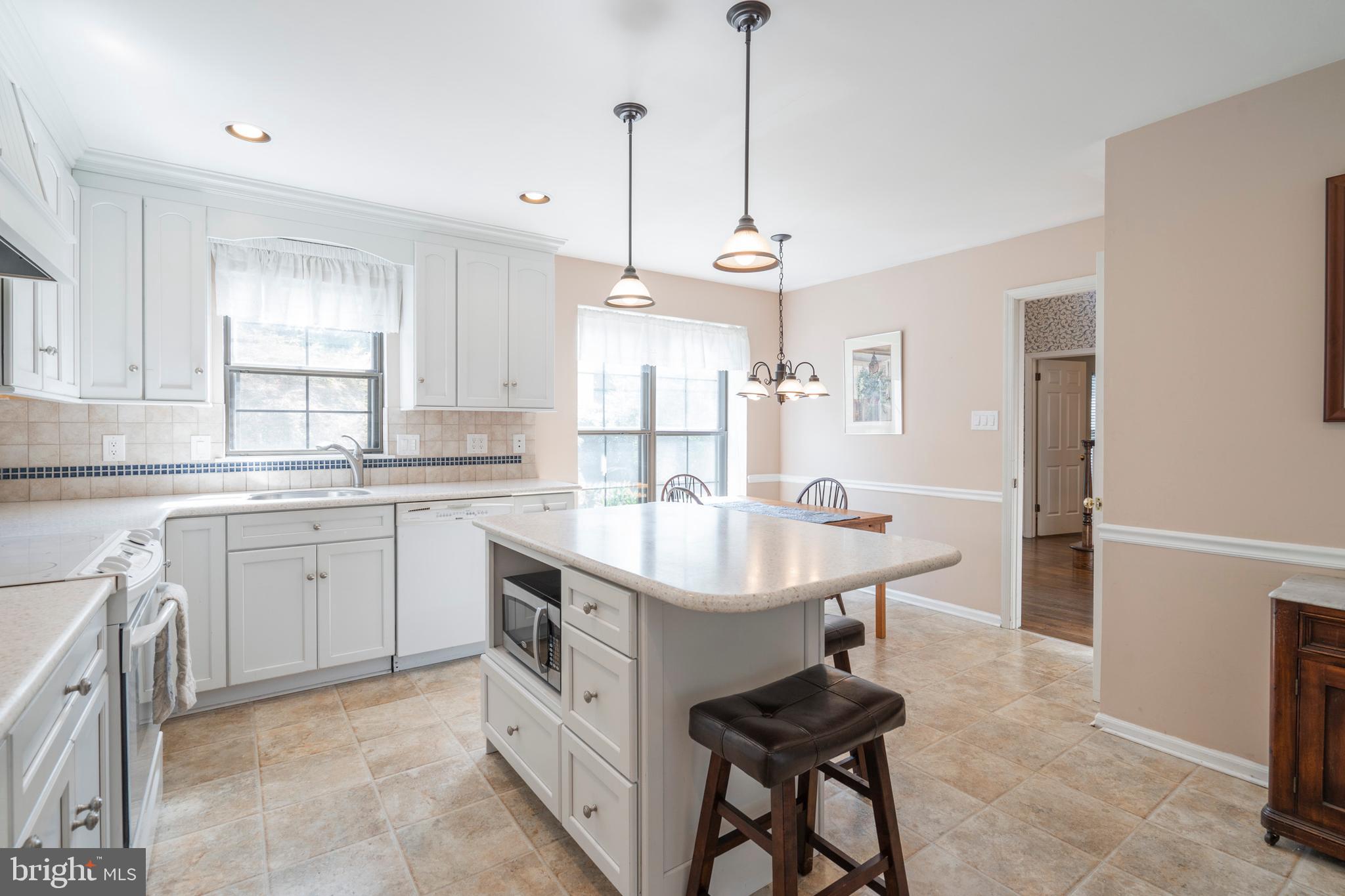 14 Highfield Lane Wayne, PA 19087 - Photo 8 of 42 Large and Updated Kitchen with Island Seating