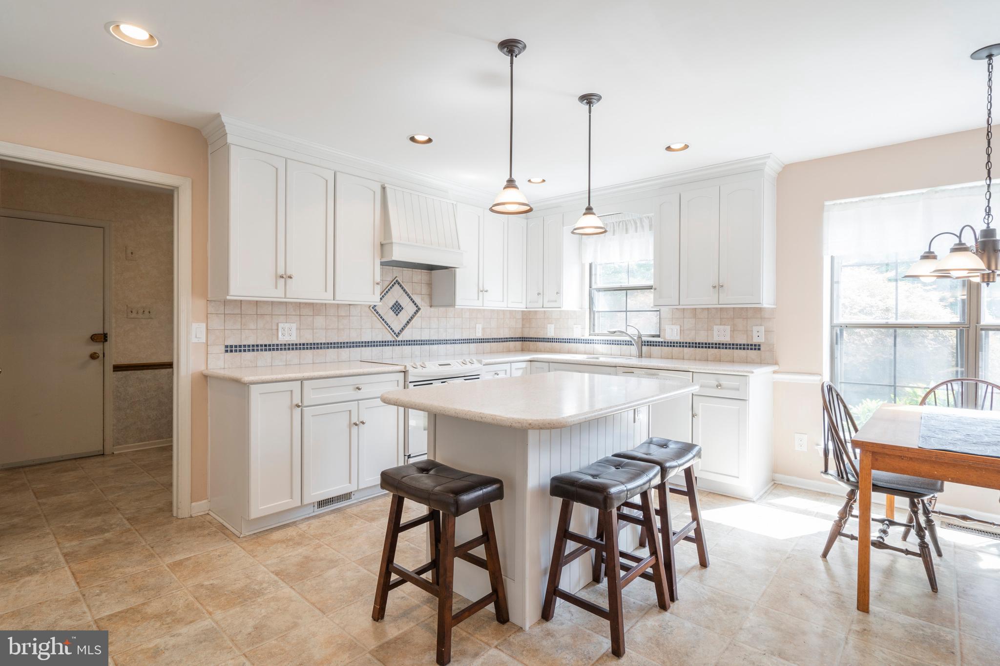14 Highfield Lane Wayne, PA 19087 - Photo 9 of 42 Kitchen
