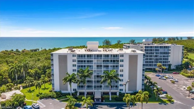 $5,500 | 3 Bluebill Avenue, Unit 207, Naples, FL 34108