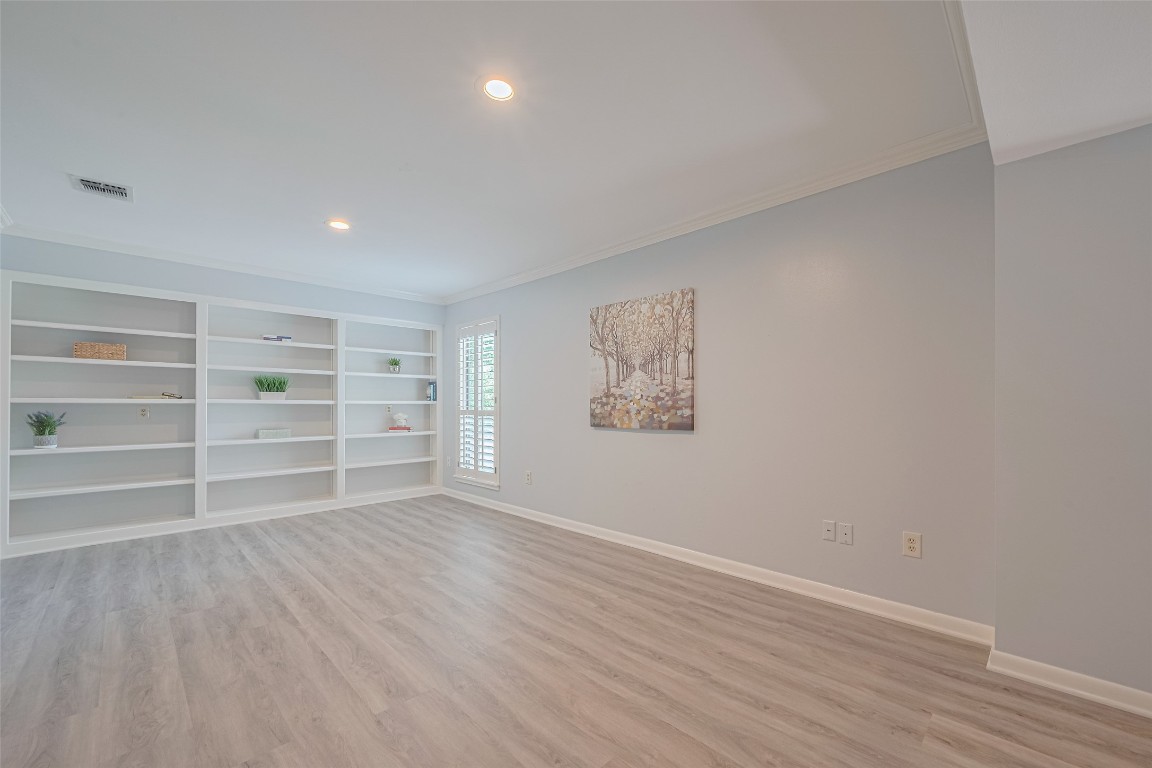 15600 Barkers Landing Road, Unit 20 Houston, TX 77079 - Photo 37 of 49