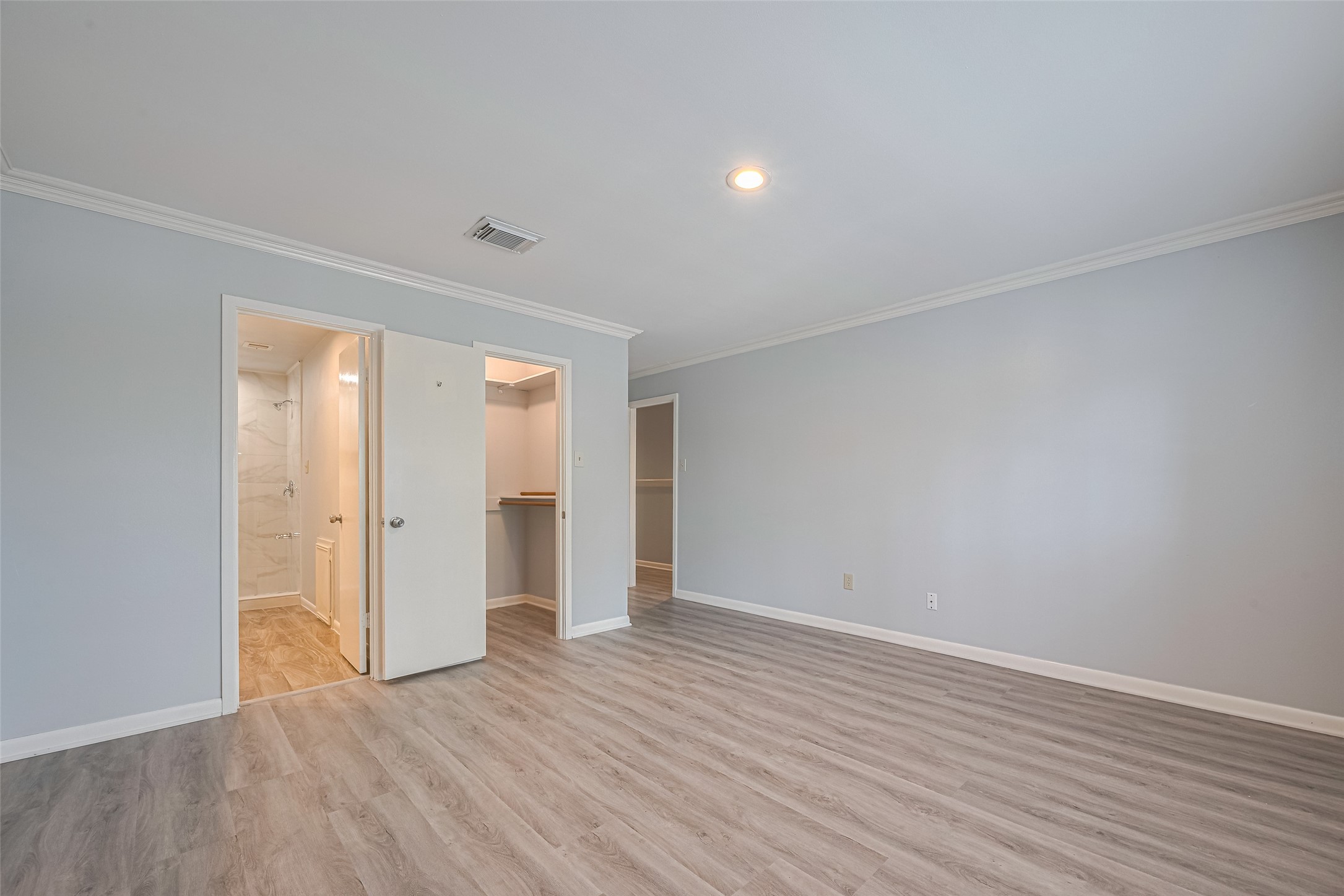 15600 Barkers Landing Road, Unit 20 Houston, TX 77079 - Photo 40 of 49