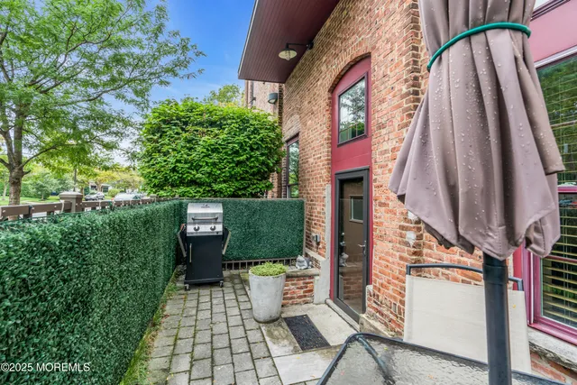 a view of a brick with many windows