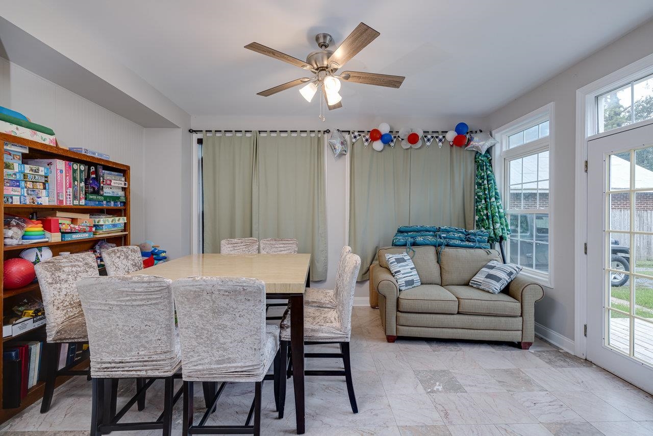 155 Main Street Dayton, VA 22821 - Photo 17 of 75 a living room with furniture and a flat screen tv