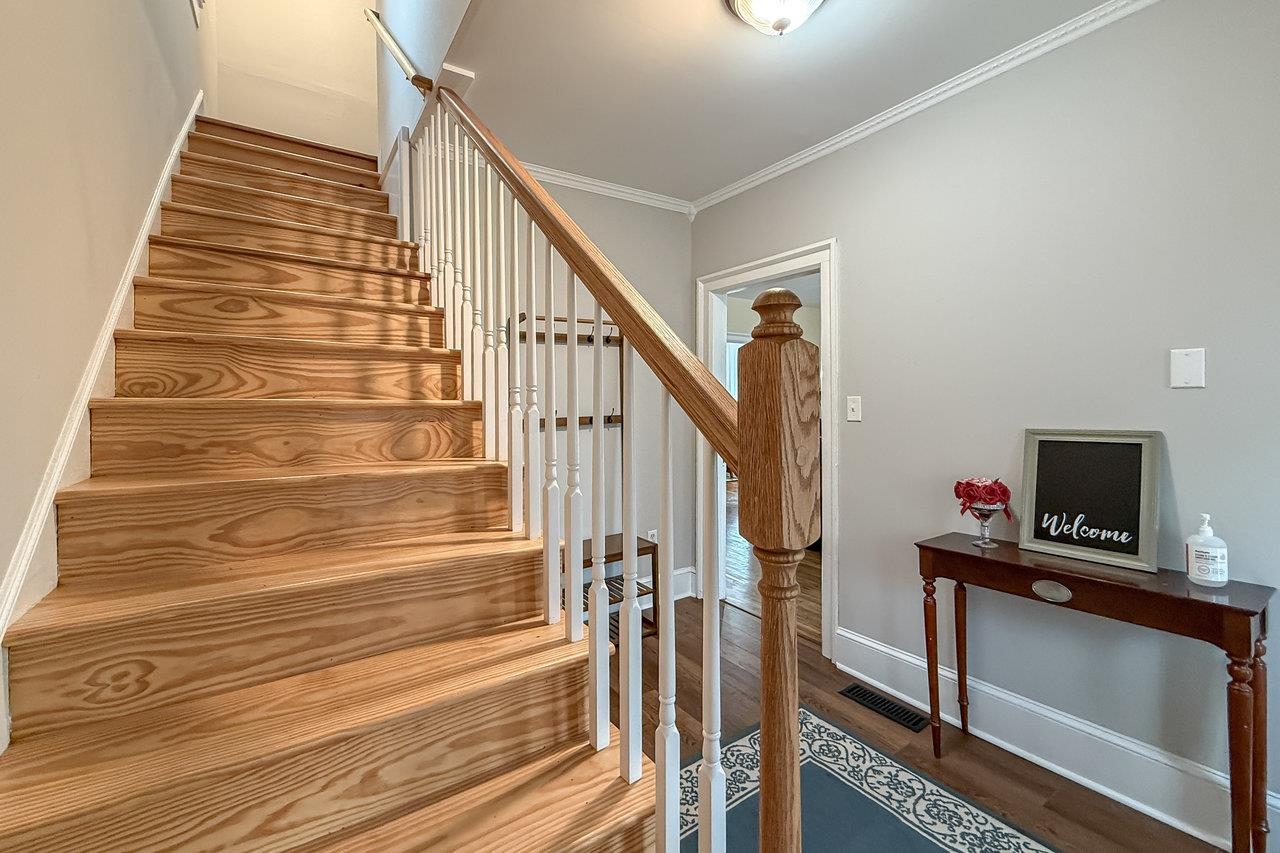 155 Main Street Dayton, VA 22821 - Photo 33 of 75 a view of entryway with a front door