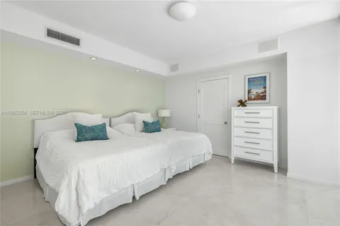 $2,150,000 | 3737 Collins Avenue, Unit S803, Miami Beach, FL 33140