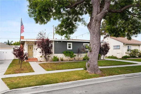 $1,034,999 | 2335 Carfax Avenue, Long Beach, CA 90815