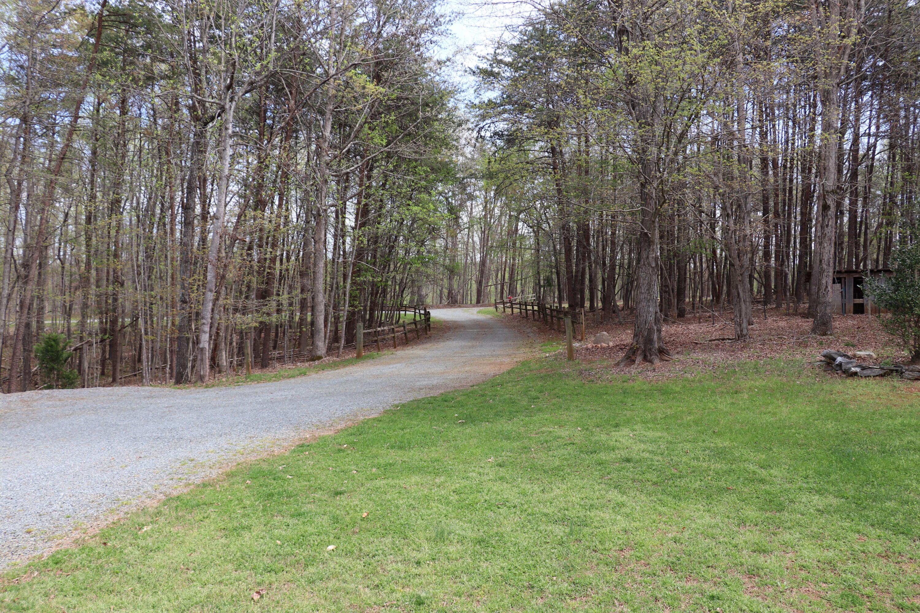 1157 Trough Run Road Moneta, VA 24121 - Photo 2 of 38 Entry Drive