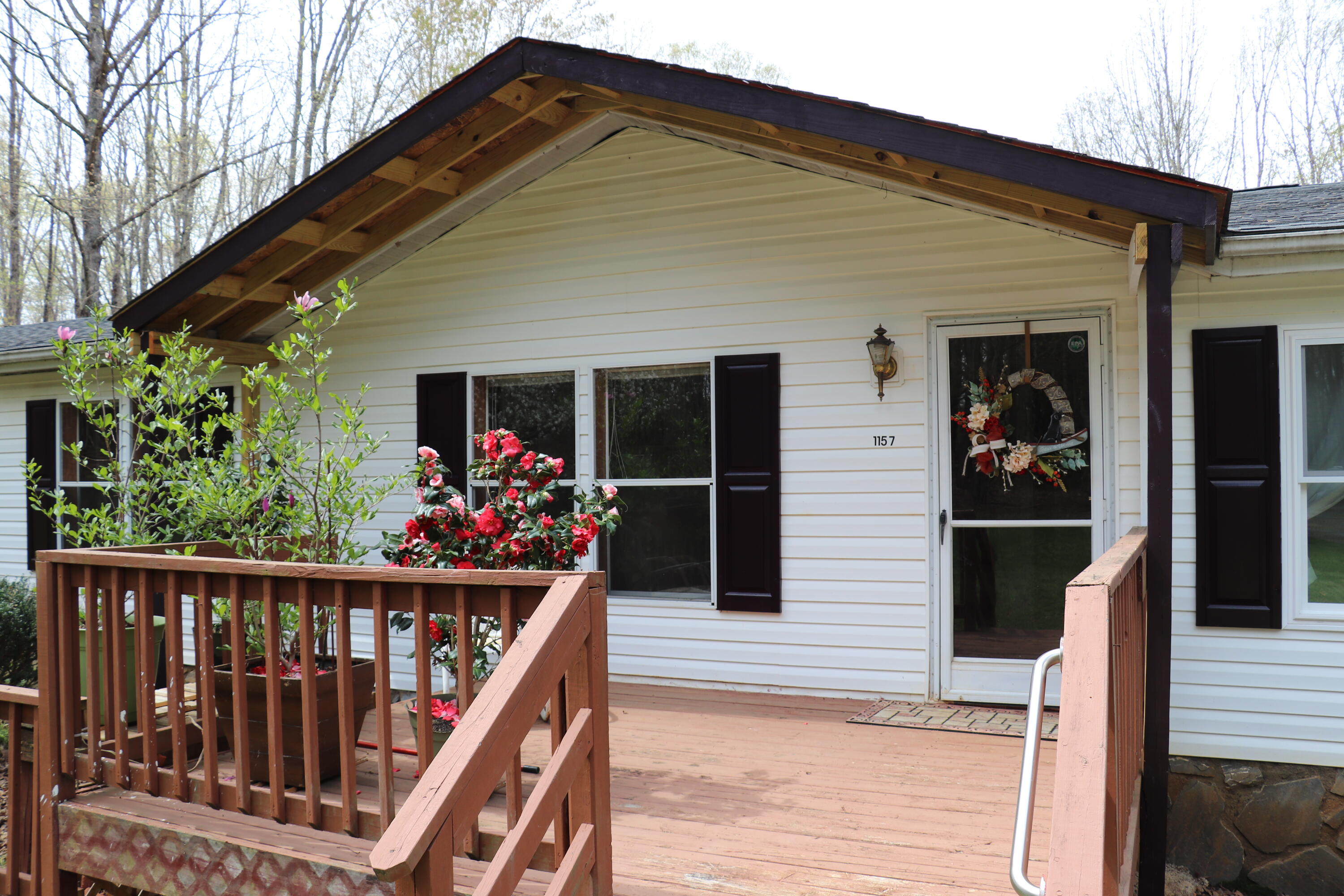 1157 Trough Run Road Moneta, VA 24121 - Photo 13 of 38 Front Deck