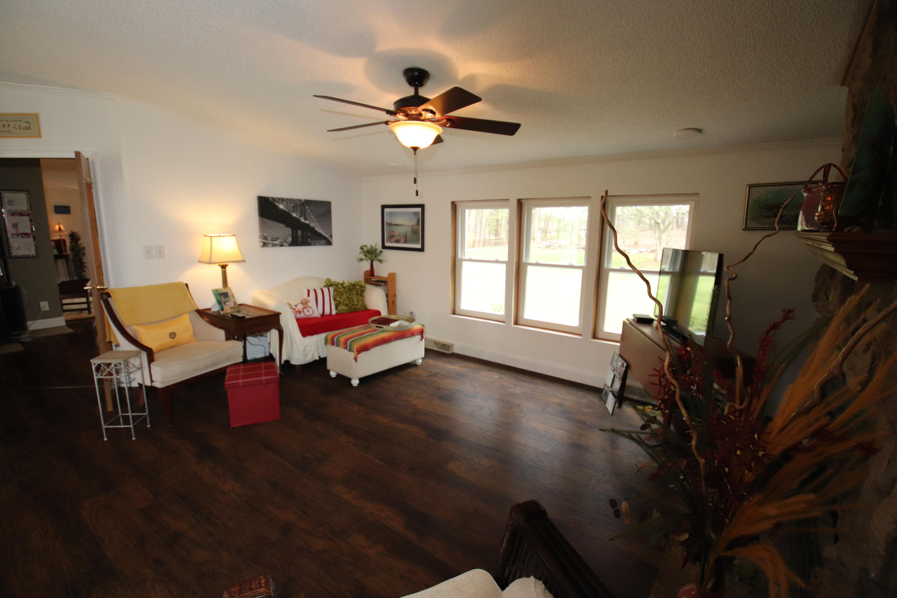 1157 Trough Run Road Moneta, VA 24121 - Photo 18 of 38 Family Room
