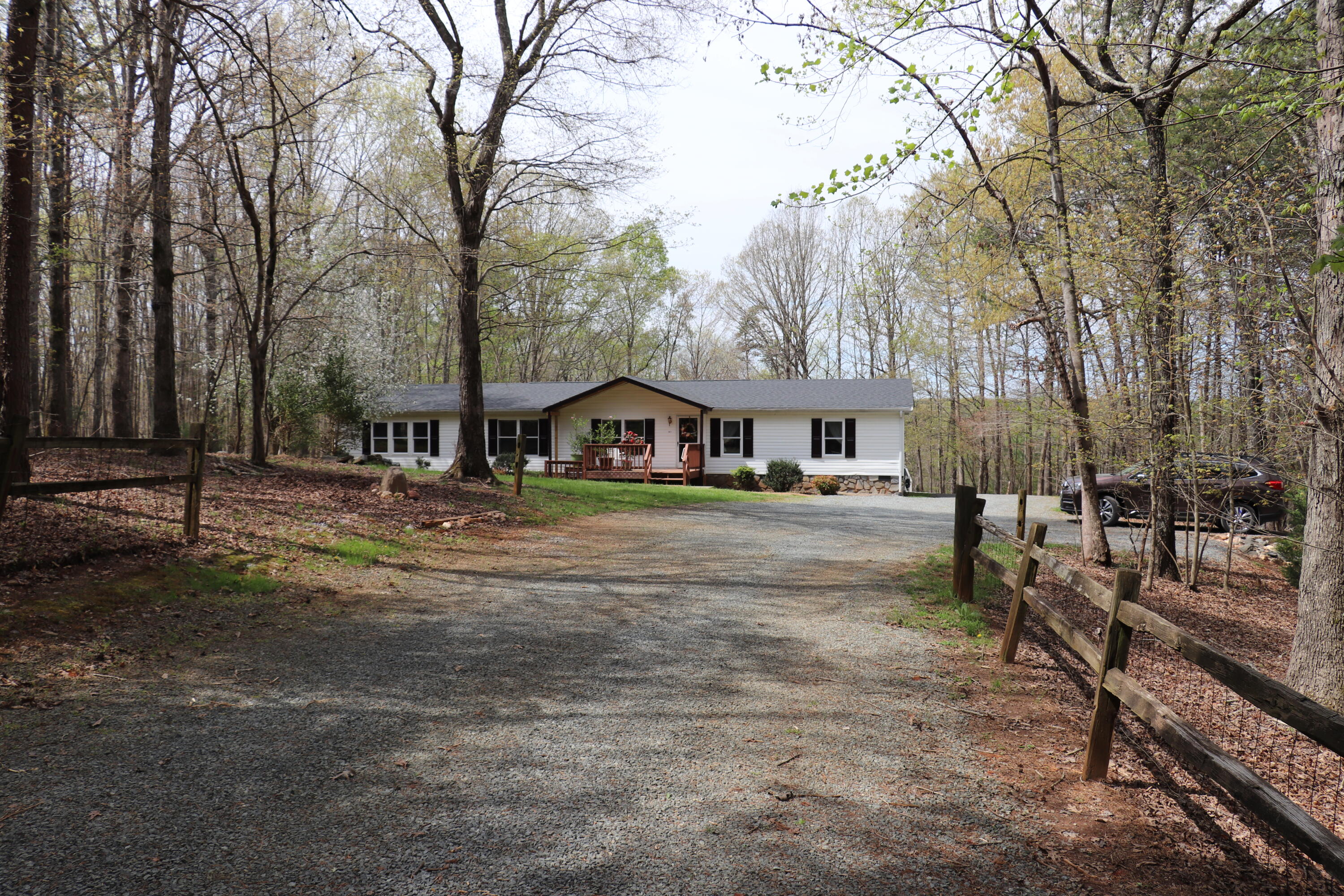 1157 Trough Run Road Moneta, VA 24121 - Photo 37 of 38 Entering on Driveway