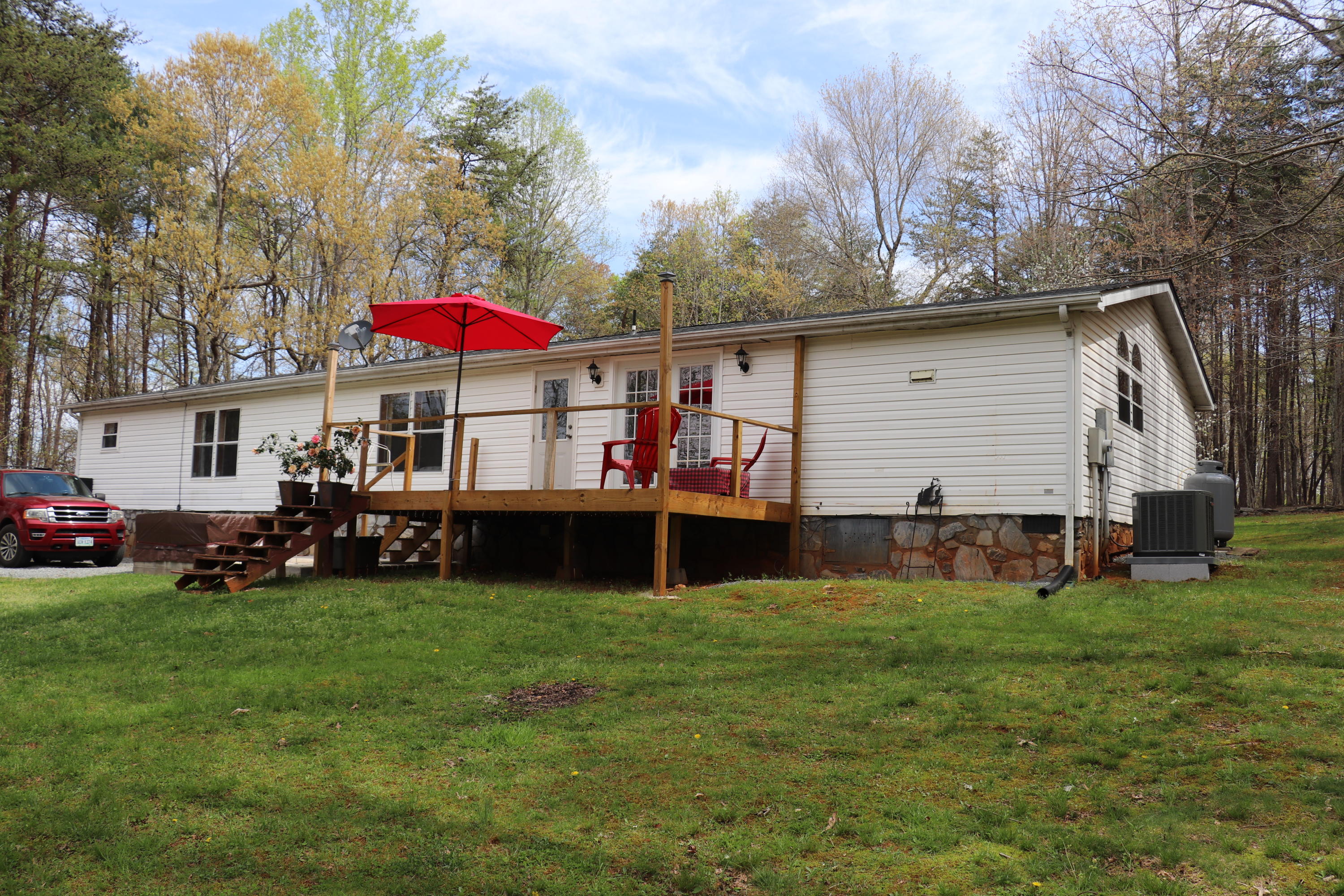 1157 Trough Run Road Moneta, VA 24121 - Photo 9 of 38 Rear View