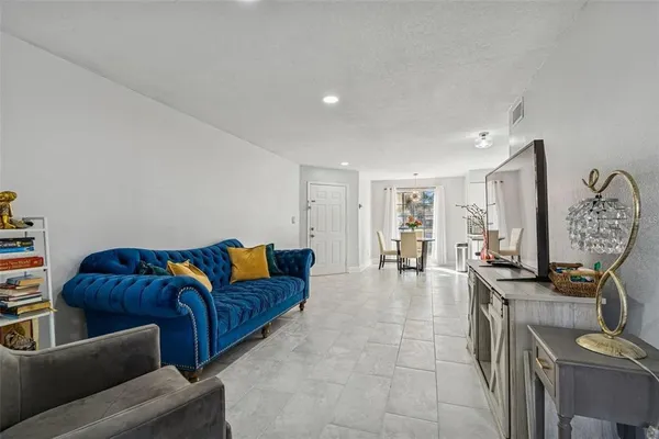 $1,400 | 8742 Mallard Reserve Drive, Unit 105, Tampa, FL 33614