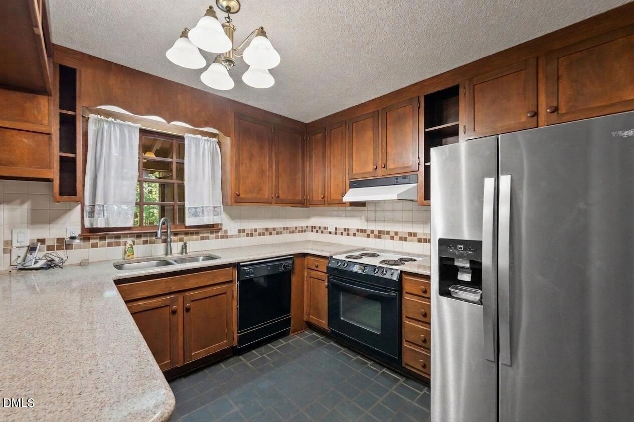 9001 Old Creedmoor Road Raleigh, NC 27613 - Photo 15 of 55 Kitchen (1)