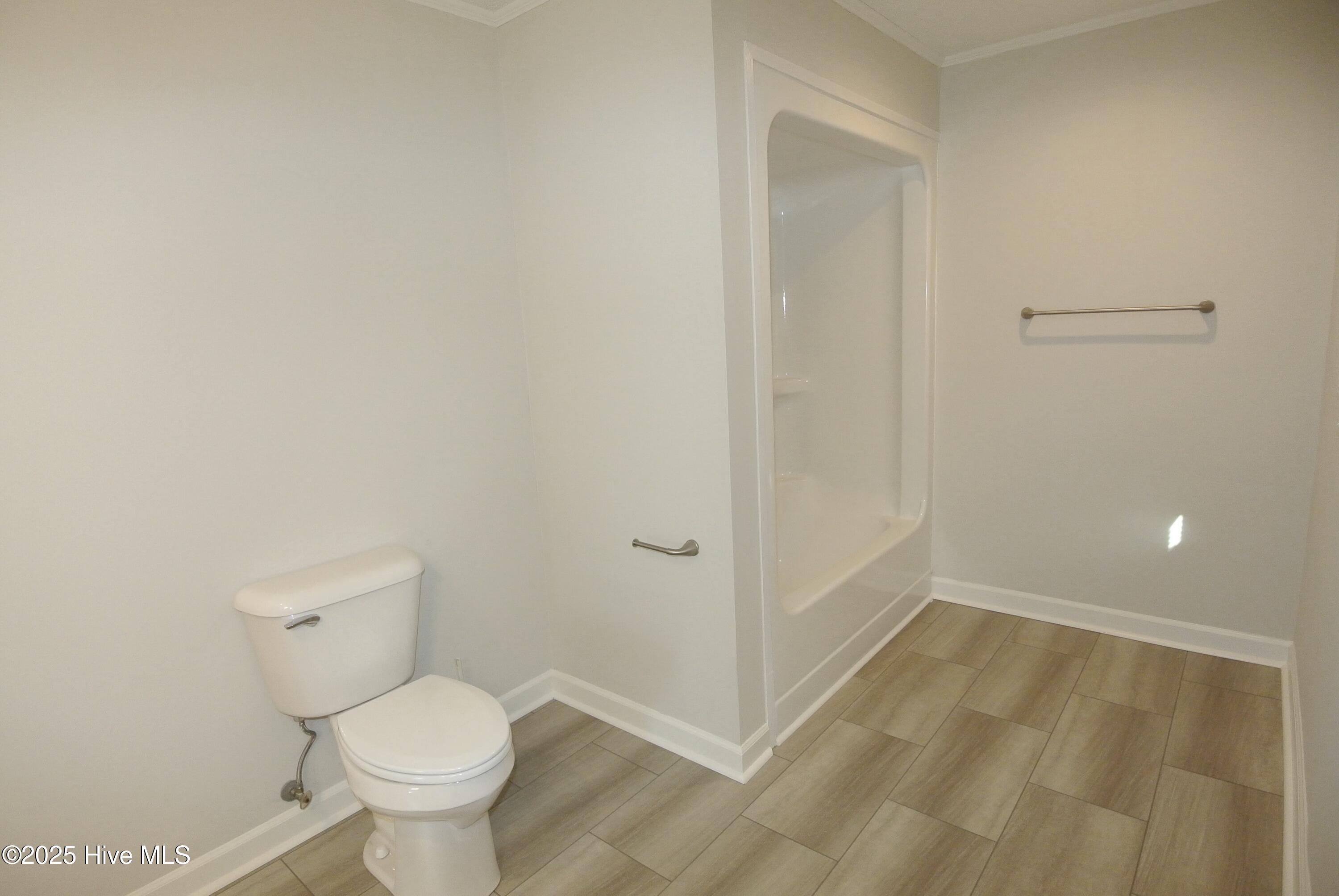 1416 Rhem Avenue New Bern, NC 28560 - Photo 17 of 22 Bathroom