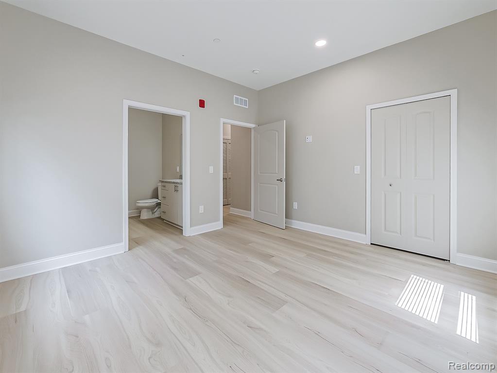 31480 Warren Road, Unit 304 Westland, MI 48185 - Photo 9 of 20