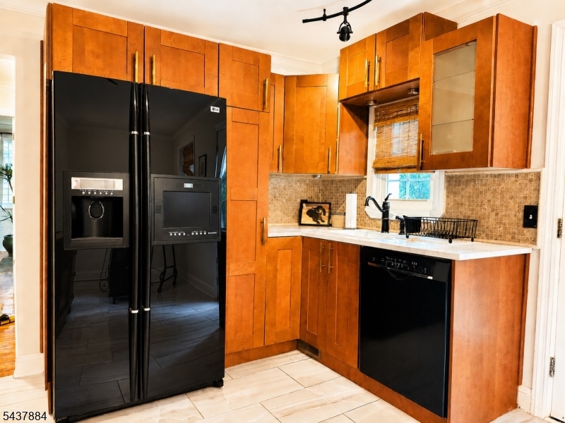 7 Morningside Road, Unit 1 Woodbridge, NJ 07067 - Photo 8 of 21