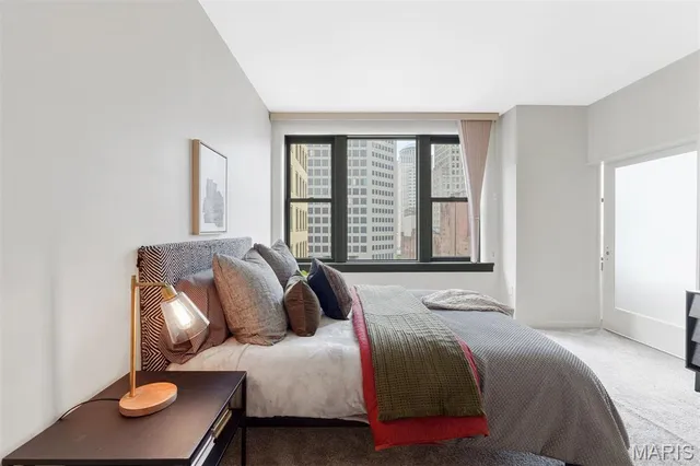 $1,850 | 915 Olive Street, Unit 910, St. Louis, MO 63101