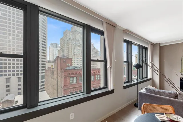 $1,850 | 915 Olive Street, Unit 910, St. Louis, MO 63101