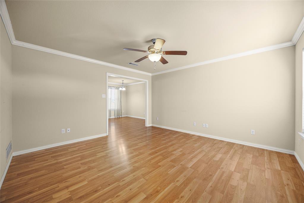 1043 Bells Chapel Road Waxahachie, TX 75165 - Photo 19 of 35 Living Room-House 2