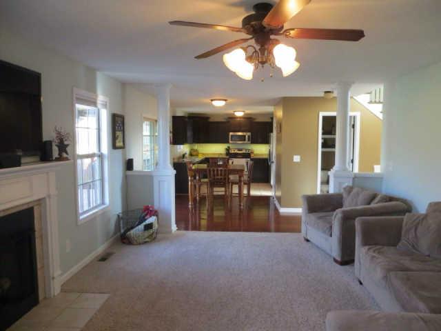 1129 York Meadows Road Clarksville, TN 37042 - Photo 3 of 6 Gallery Image 3