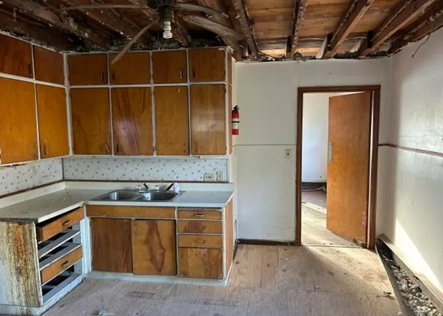 $57,700 | 16969 Orchard Ridge Avenue, Hazel Crest, IL 60429