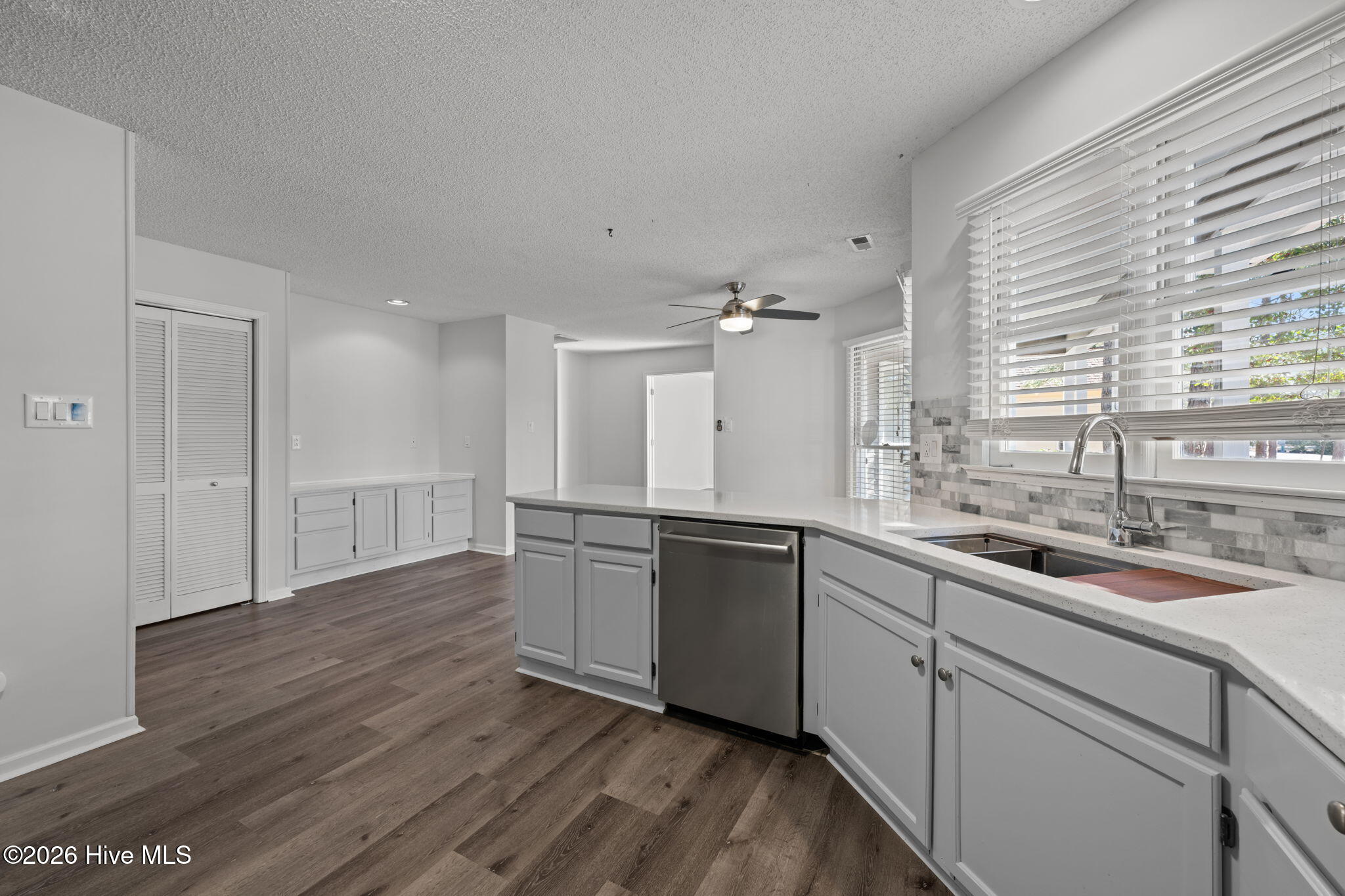 5801 Jolly Roger Road New Bern, NC 28560 - Photo 12 of 53 Large Kitchen